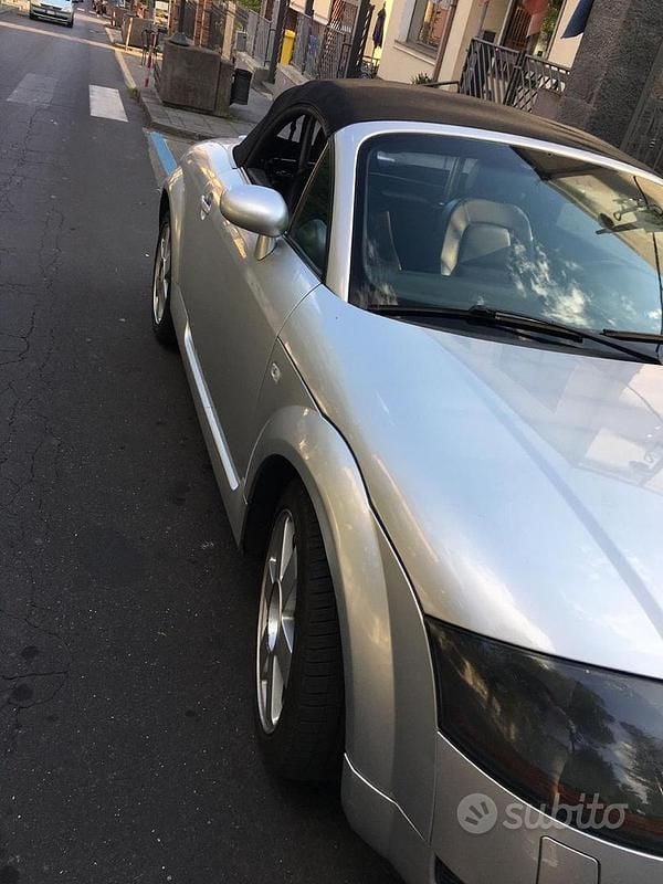 Usata Audi TT 179 CV (131 kW) 2001 Grigio Coupé