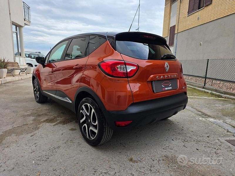 Usata Renault Captur 90 CV (66 kW) 2015 Other SUV