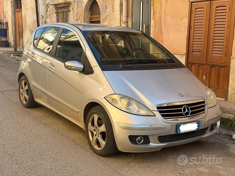 Usata Mercedes A180 Avantgarde 109 CV (80 kW) 2006 Grigio Utilitaria