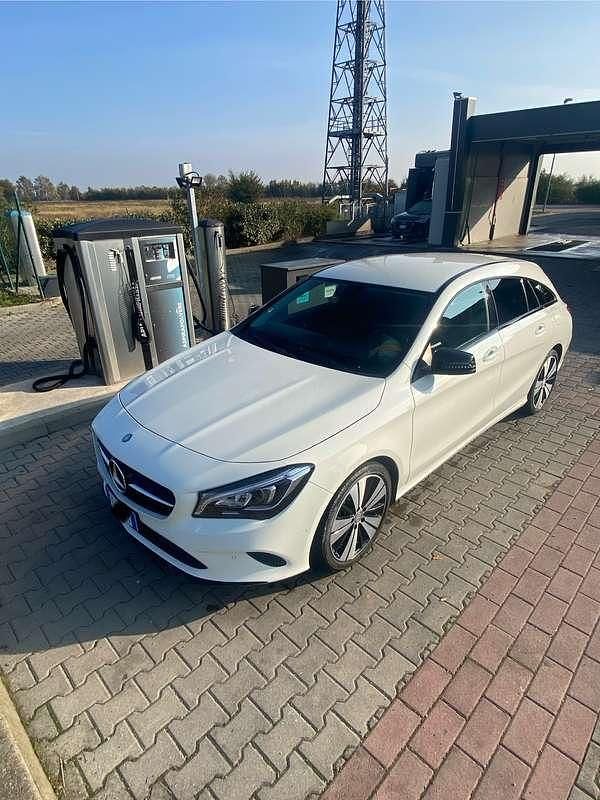 Usata Mercedes CLA200 Shooting Brake Night 136 CV (100 kW) 2018 Station wagon
