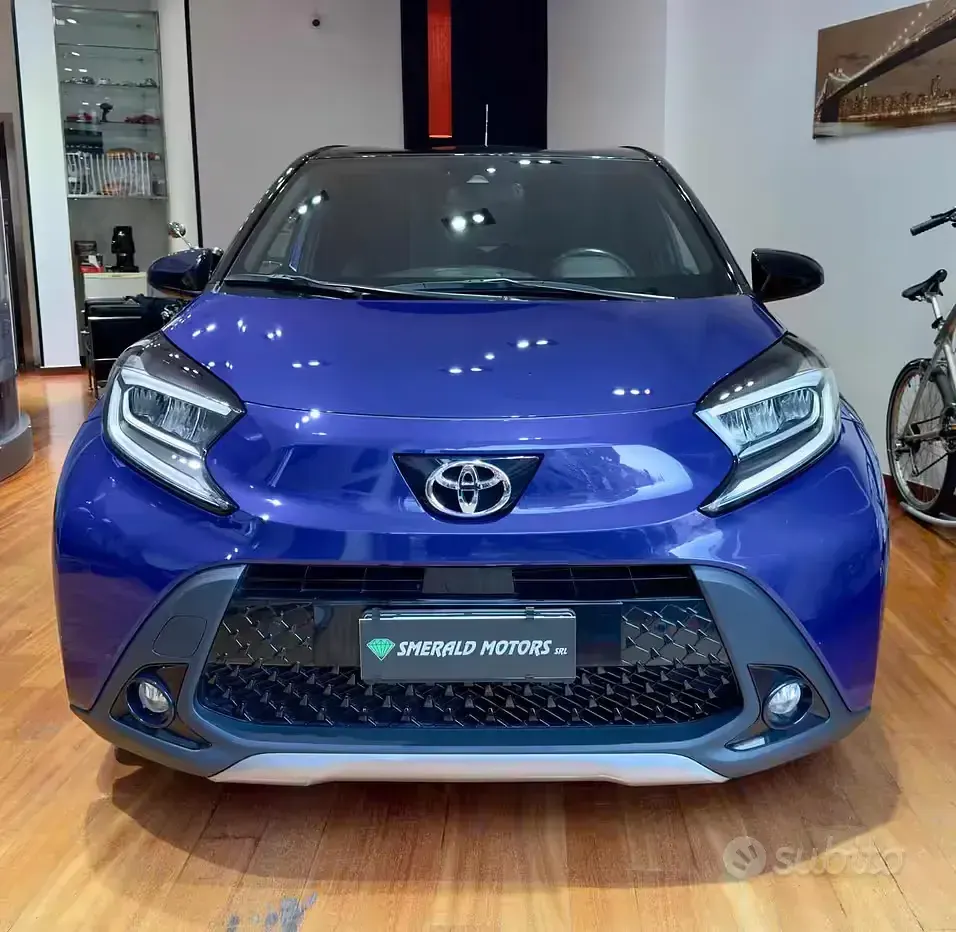 Usata Toyota Aygo X Trend 72 CV (52 kW) 2022 Blu SUV
