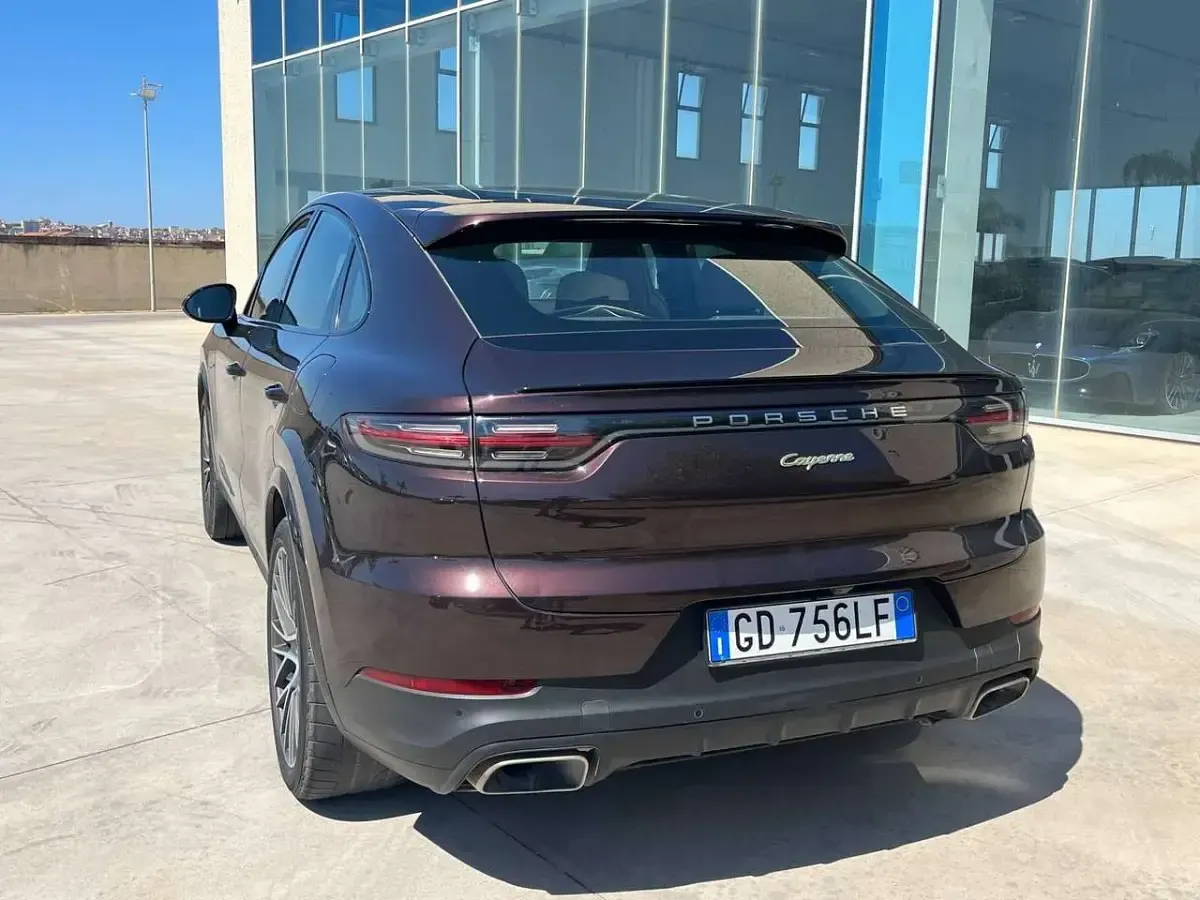 Usata Porsche Cayenne 340 CV (250 kW) 2021 Marrone SUV