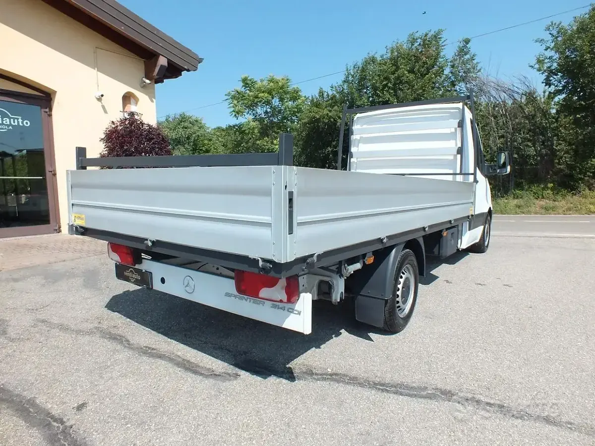Usata Mercedes Sprinter 143 CV (105 kW) 2021 Bianco Furgone