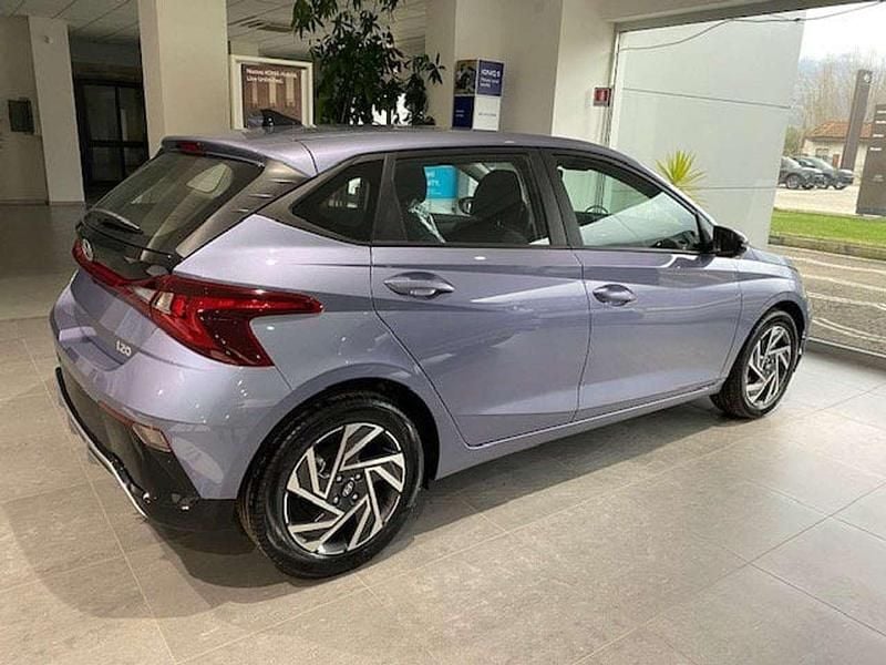 Nuova Hyundai i20 90 CV (66 kW) 2025 Bicolor Utilitaria