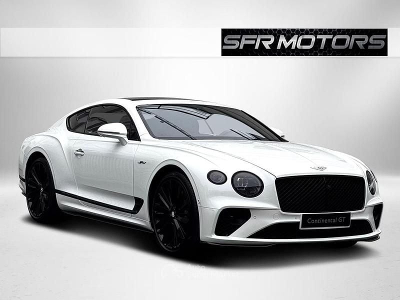 Usata Bentley Continental GT 659 CV (484 kW) 2023 Bianco Coupé