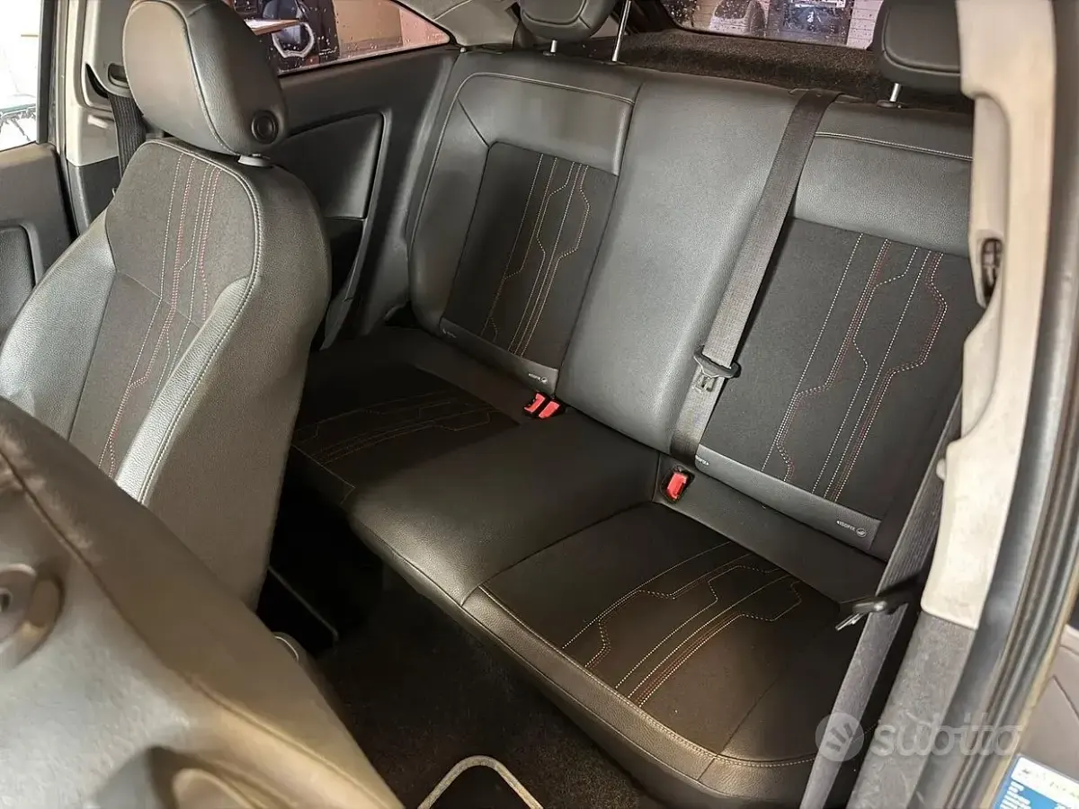 Usata Opel Corsa 86 CV (63 kW) 2012 Nero Utilitaria