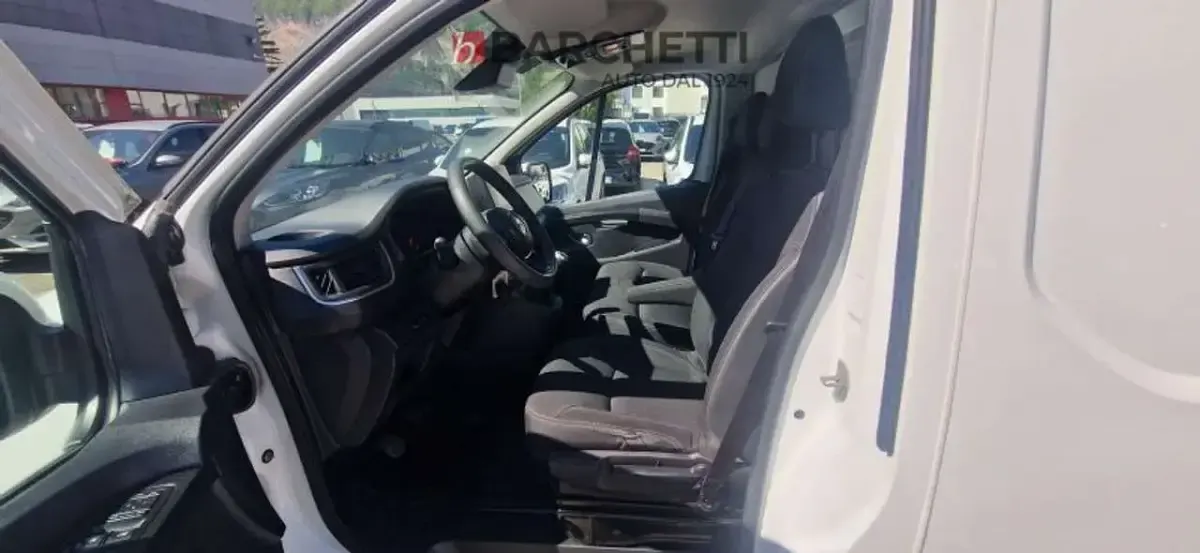 Usata Renault Trafic 150 CV (110 kW) 2022 Bianco