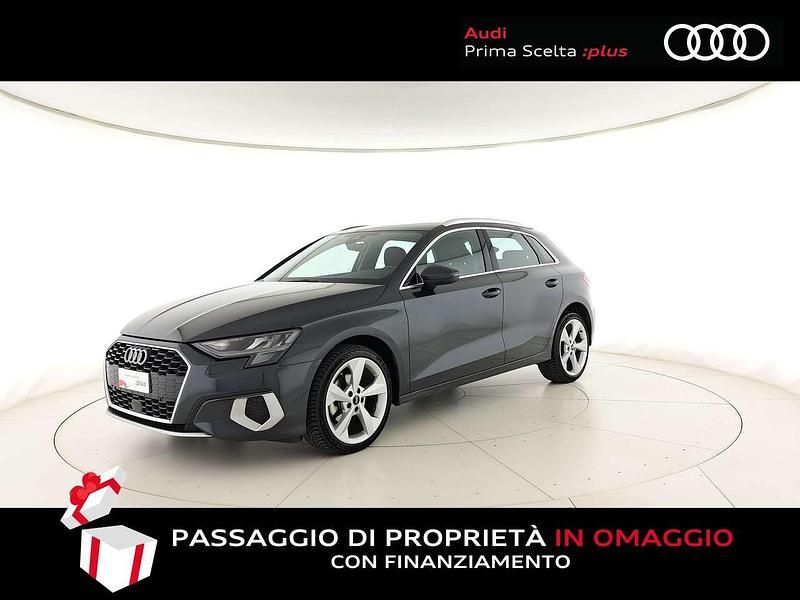 Grigio manhattan metallizzato Usata 2022 Audi A3 Advanced Tre volumi | 24.200 € (Buon prezzo) - Immagine 1/4