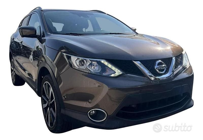 Usata Nissan Qashqai Tekna 110 CV (80 kW) 2016 Grigio(met.) SUV