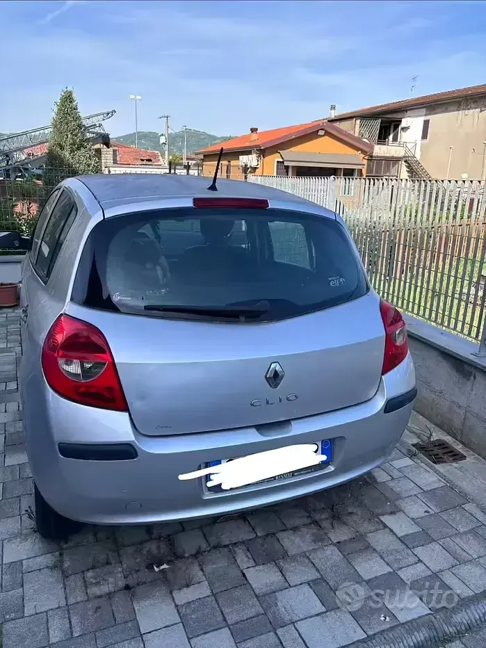 Usata Renault Clio II 75 CV (55 kW) 2008 Grigio Utilitaria