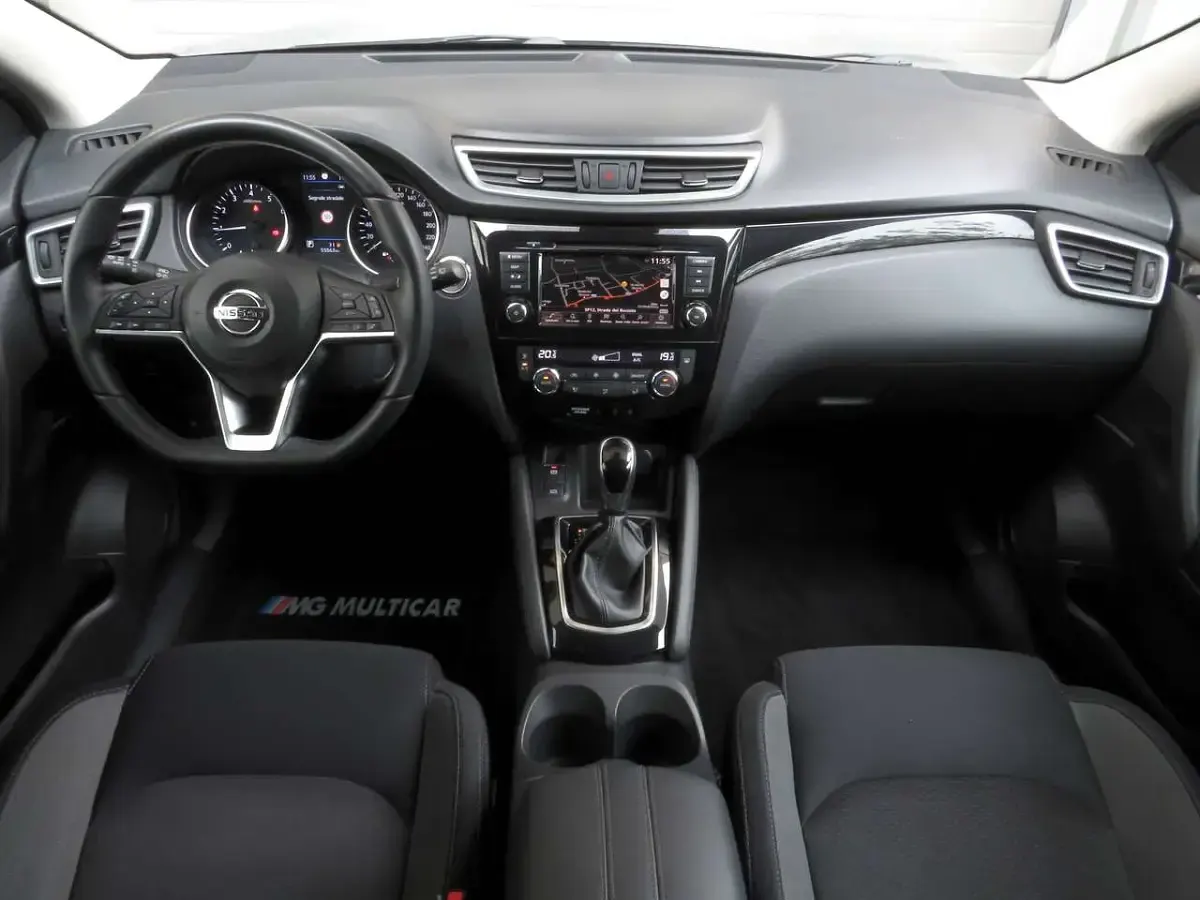 Usata Nissan Qashqai N-Connecta 159 CV (116 kW) 2021 Argento SUV
