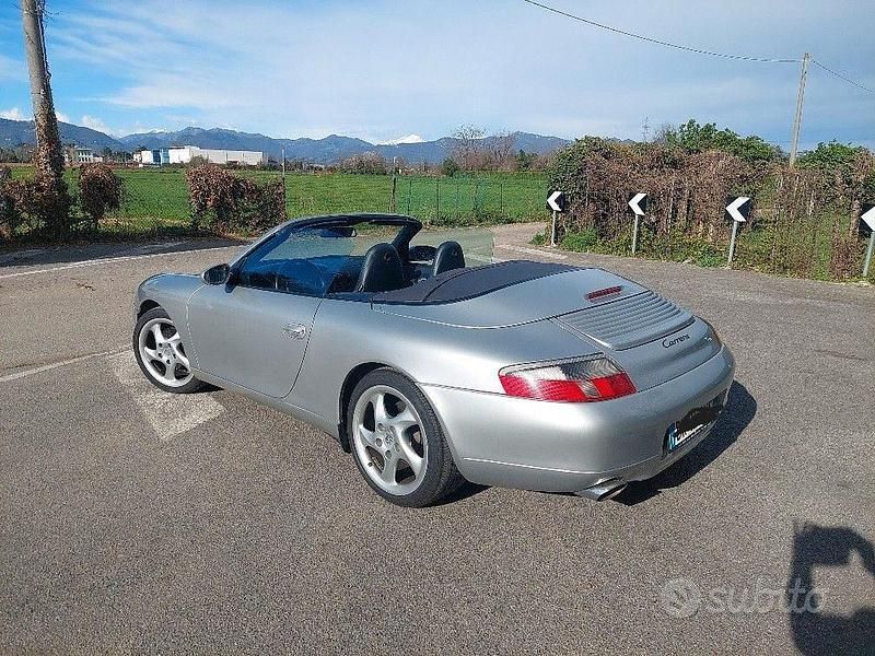 Usata Porsche 996 2000 Grigio Cabrio