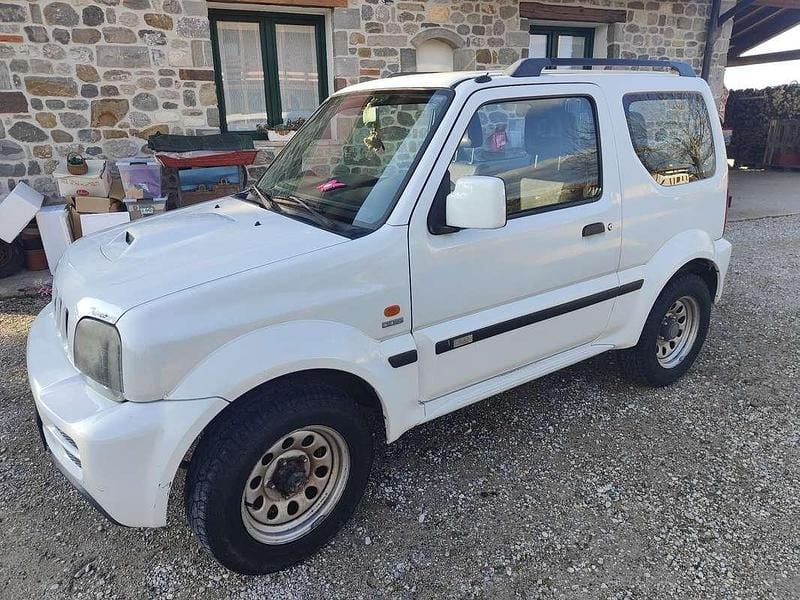 Usata Suzuki Jimny 86 CV (63 kW) 2009 Bianco SUV