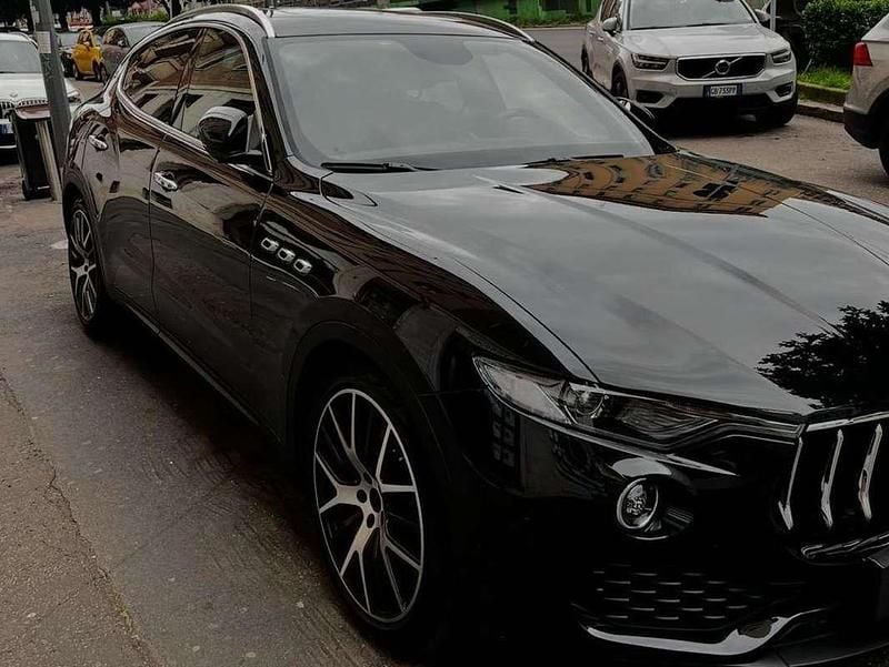 Usata Maserati Levante 250 CV (183 kW) 2017 Nero SUV