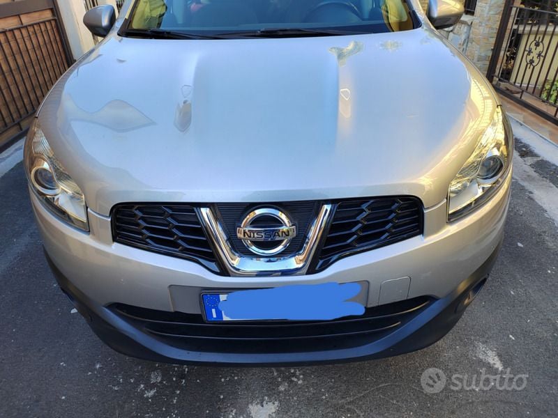 Grigio Usata 2011 Nissan Qashqai SUV | 6300 € (Buon prezzo) - Immagine 1/4