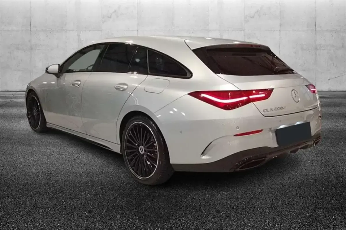 Usata Mercedes CLA200 AMG Line Premium 150 CV (110 kW) 2025 Argento Station wagon