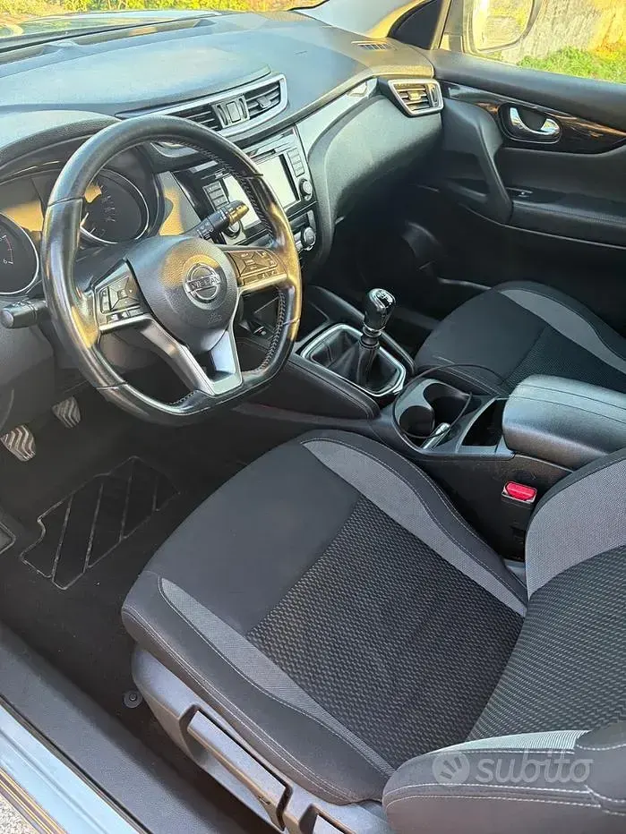 Usata Nissan Qashqai 110 CV (80 kW) 2019 Grigio SUV