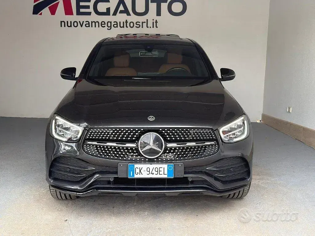 Usata Mercedes GLC220 Premium 194 CV (142 kW) 2022 Grigio SUV