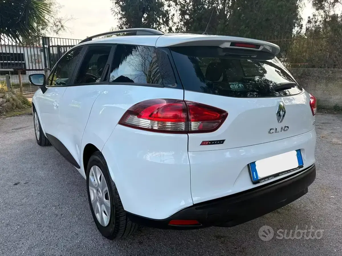 Usata Renault Clio 75 CV (55 kW) 2013 Bianco Station wagon