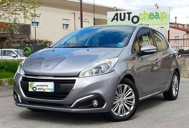 Usata Peugeot 208 Allure 102 CV (75 kW) 2020 Argento Utilitaria