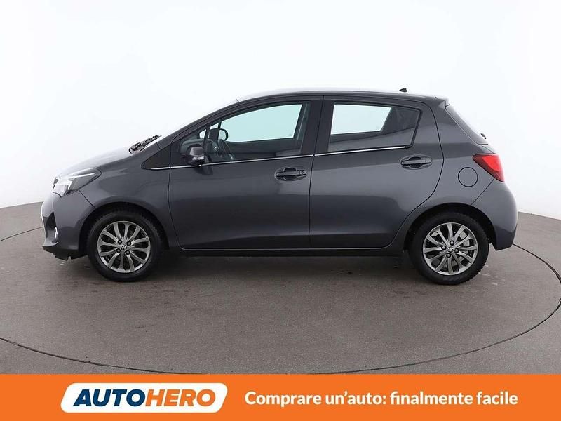 Usata Toyota Yaris Active 70 CV (51 kW) 2016 Grigio Utilitaria
