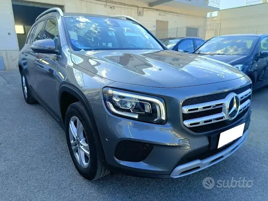 Usata Mercedes GLB180 Executive 116 CV (85 kW) 2023 Grigio SUV