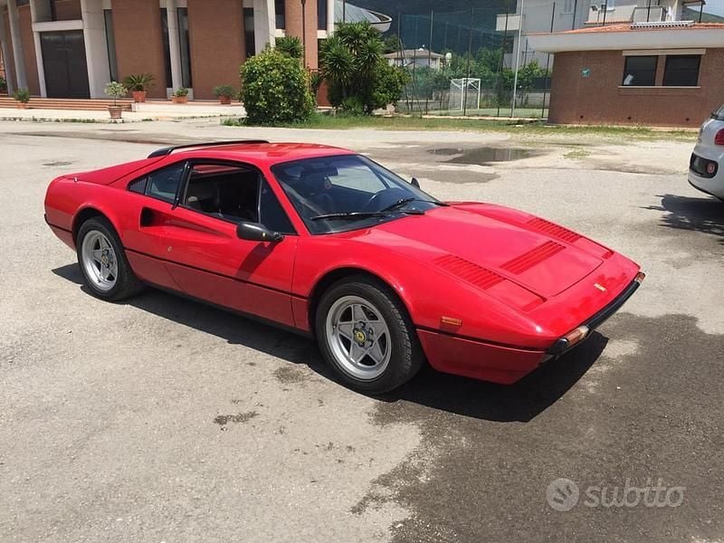 Usata Ferrari 308 240 CV (176 kW) 1984 Rosso Coupé