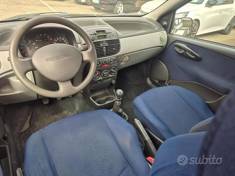 Usata Fiat Punto 59 CV (43 kW) 2003 Blu Utilitaria