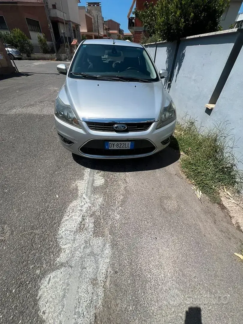 Usata Ford Focus 145 CV (106 kW) 2009 Grigio Berlina
