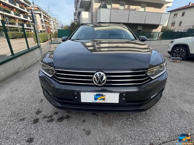 Usata VW Passat Trendline 120 CV (88 kW) 2016 Nero Station wagon