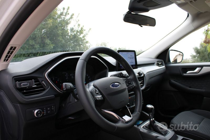 Usata Ford Kuga 120 CV (88 kW) 2021 Bianco SUV