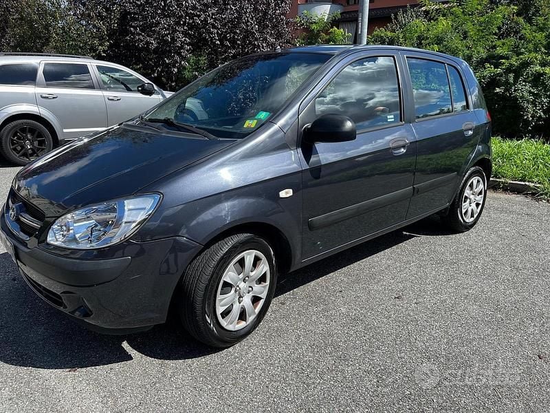 Grigio Usata 2008 Hyundai Getz Due volumi | 1500 € (Ottimo prezzo) - Immagine 1/4