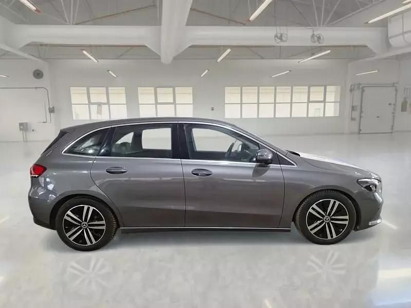 Usata Mercedes B200 149 CV (109 kW) 2021 Grigio Monovolume