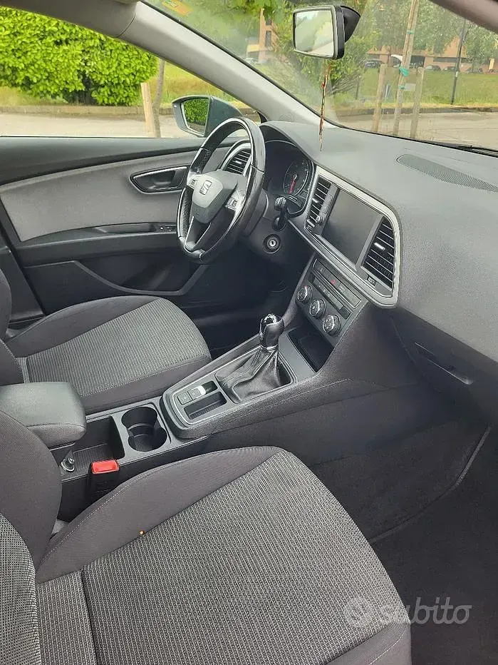 Usata Seat Leon 115 CV (84 kW) 2018 Grigio Station wagon
