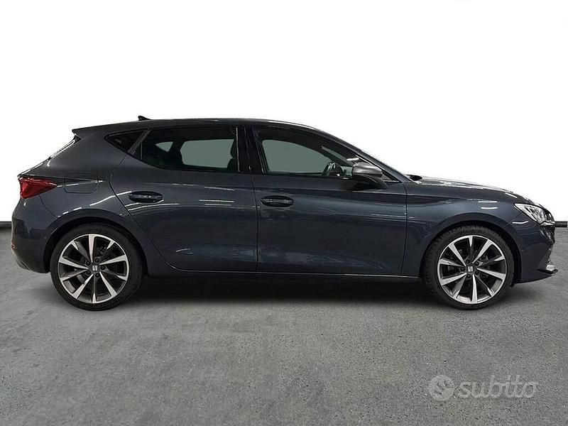 Usata Seat Leon FR 150 CV (110 kW) 2021 Magnetic tech Berlina