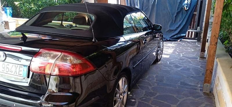Usata Saab 9-3 Cabriolet Vector 150 CV (110 kW) 2006 Nero Cabrio
