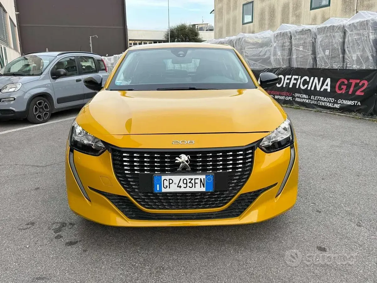 Usata Peugeot 208 Active 75 CV (55 kW) 2023 Giallo Utilitaria