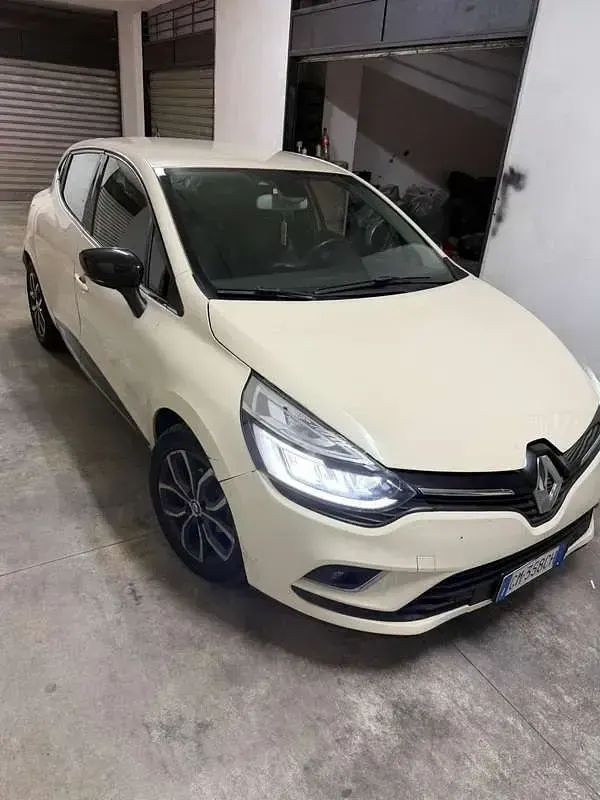 Usata Renault Clio 90 CV (66 kW) 2018 Station wagon