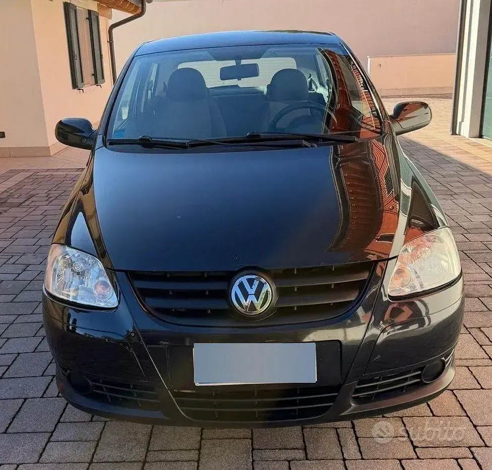 Usata VW Fox 54 CV (39 kW) 2005 Nero Utilitaria