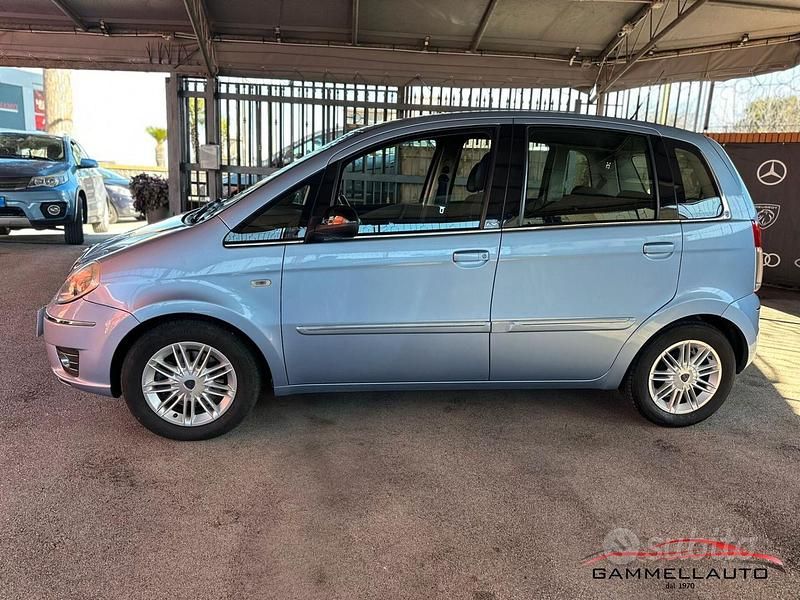 Usata Lancia Musa 95 CV (69 kW) 2011 Blu Monovolume