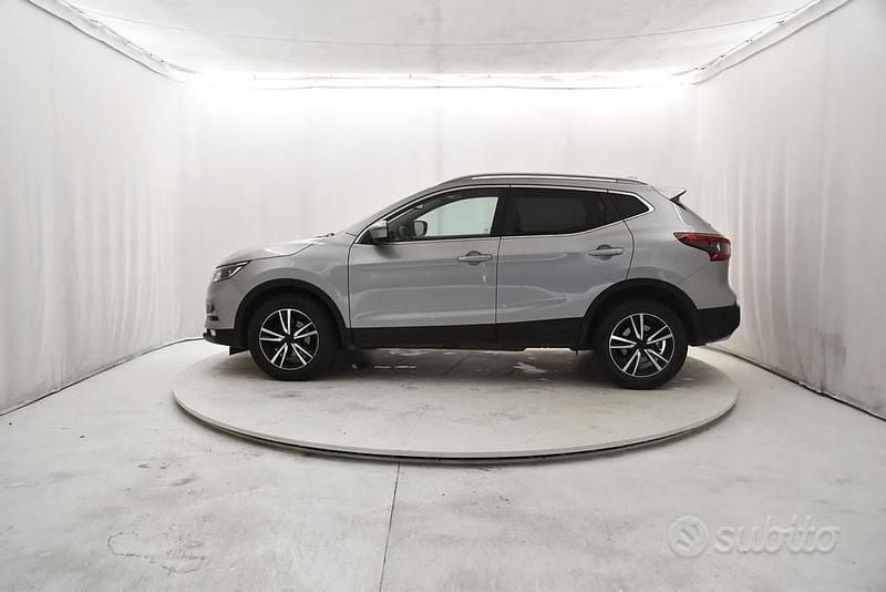 Usata Nissan Qashqai N-Connecta 116 CV (85 kW) 2019 Newport grey SUV