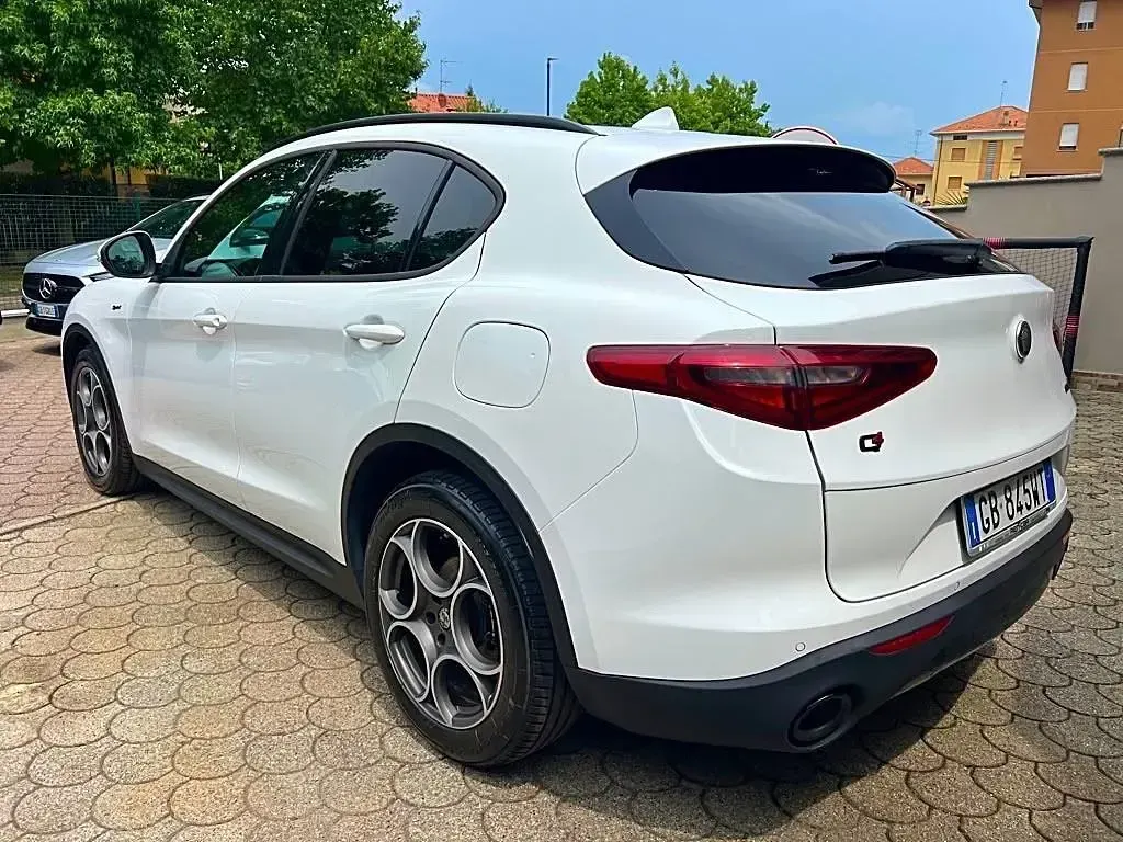 Usata Alfa Romeo Stelvio Ti 190 CV (139 kW) 2021 Bianco SUV