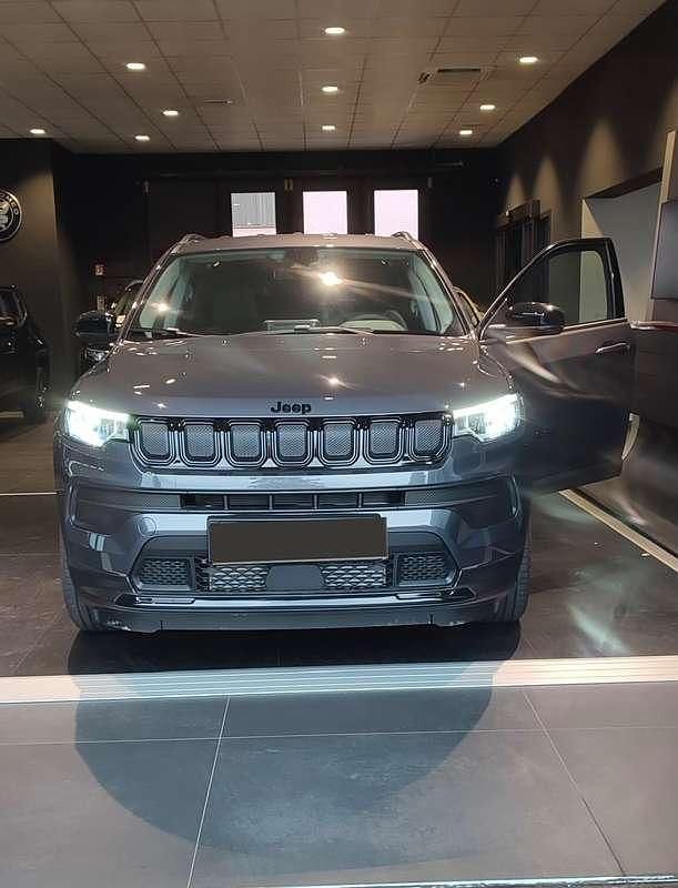 Usata Jeep Compass Night Eagle 131 CV (96 kW) 2023 Grigio SUV