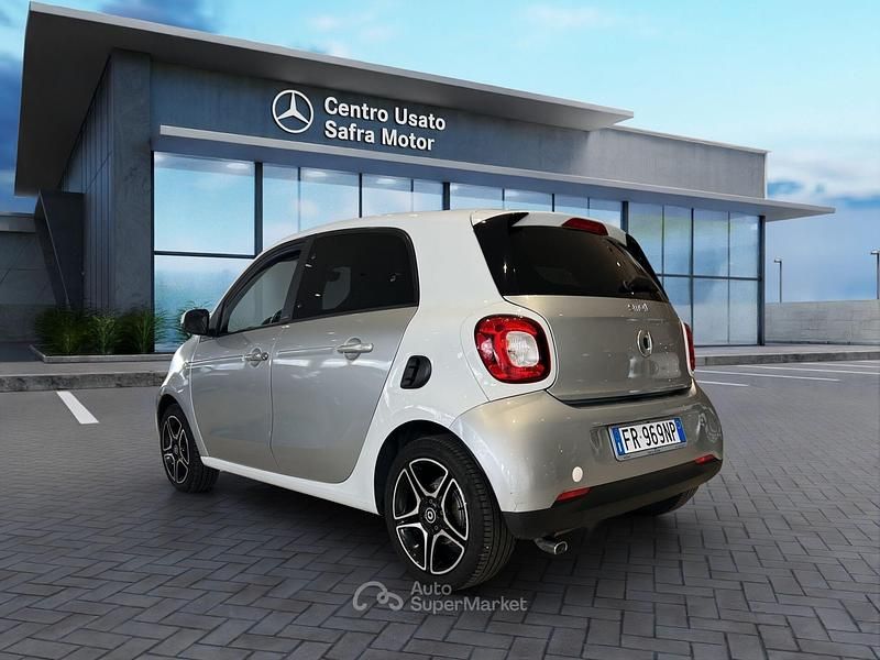 Usata Smart ForFour Passion 71 CV (52 kW) 2018 Argento Utilitaria