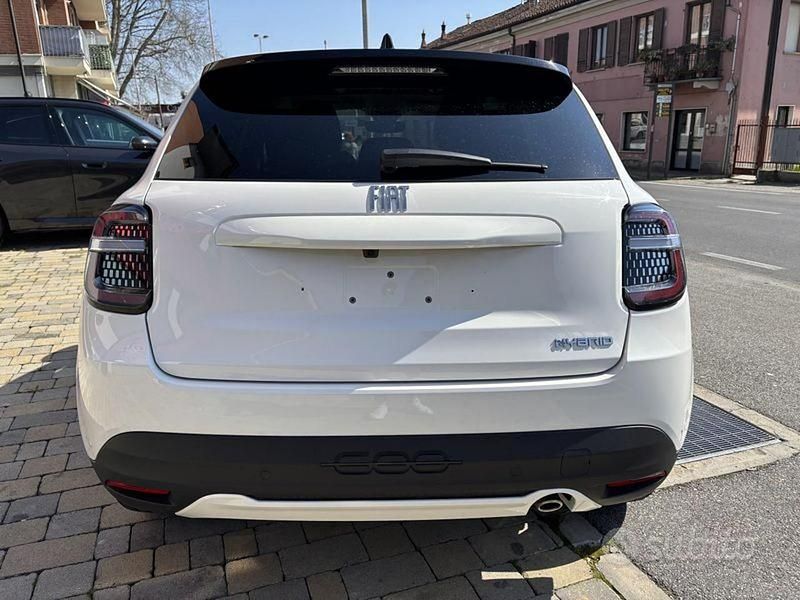 Usata Fiat 600 La Prima 110 CV (80 kW) 2025 Bianco SUV