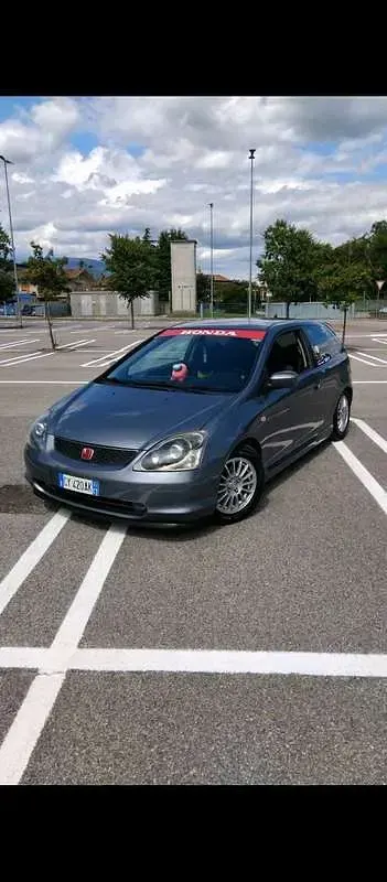 Usata Honda Civic 101 CV (74 kW) 2005 Grigio Berlina