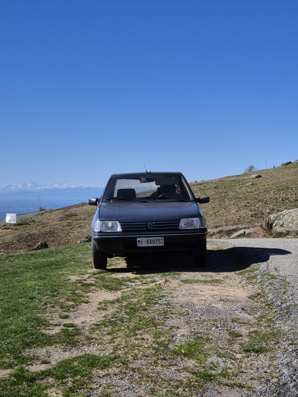 Usato 1992 Peugeot 205 1.1 Benzin 60 CV (2.000 €)