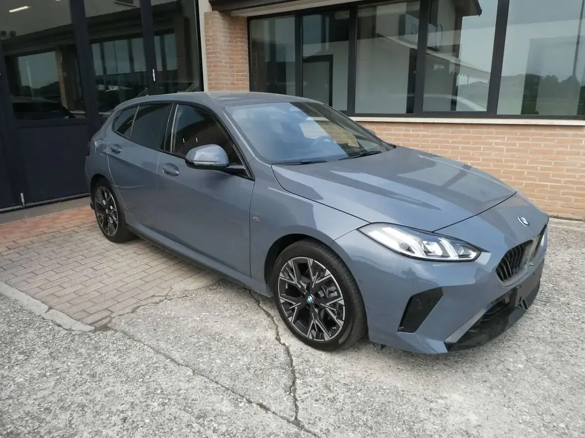 Usata BMW 118 M Sport 150 CV (110 kW) 2025 Storm bay Utilitaria