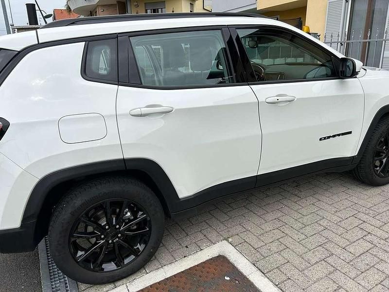 Usata Jeep Compass Night Eagle 131 CV (96 kW) 2021 Bianco SUV