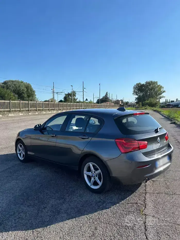 Usata BMW 118 Advantage 150 CV (110 kW) 2018 Grigio Berlina